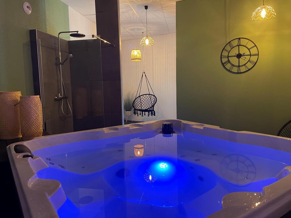 Logis Hotel Volcan Sancy Nebouzat Екстер'єр фото